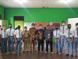 Ketua Fraksi Gerindra Beri Motivasi kepada Pelajar SMA