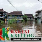Banjir Rendam Rumah Warga di Kelurahan Beriwit