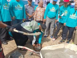 Wabup Mura Letak Batu Pertama Pembangunan Masjid Muhammadiyah Samirhan Hamzah