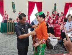 Bupati Perdie Kukuhkan Bunda Literasi Mura