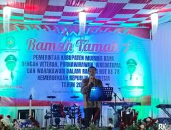 Bupati Mura Berikan Bonus Untuk Anggota Paskibra