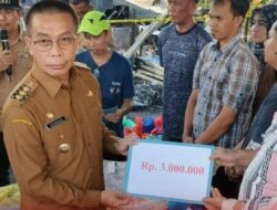 Pemkab Mura Serahkan Bantuan Untuk Korban Kebakaran