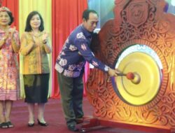 Pemukulan Gong Tanda di Buka pemilihan Putra dan Putri Pariwisata 2024