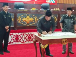 Pemkab Mura Tandatangani Persetujuan bersama DPRD Tentang RPJPD 2025 – 2045