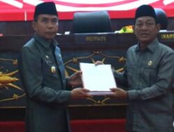 Pj Bupati Mura Serahkan Tiga Dokumen Raperda Sekaligus Ajak Pertahankan Predikat WTP