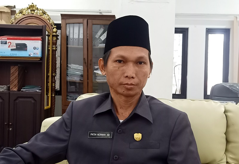 ANGGOTA DPRD BARITO UTARA-Patih Herman AB.