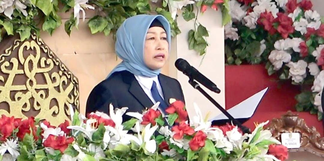 KETUA DPRD BARITO UTARA – Ir. Hj. Merry Rukaini, M.IP