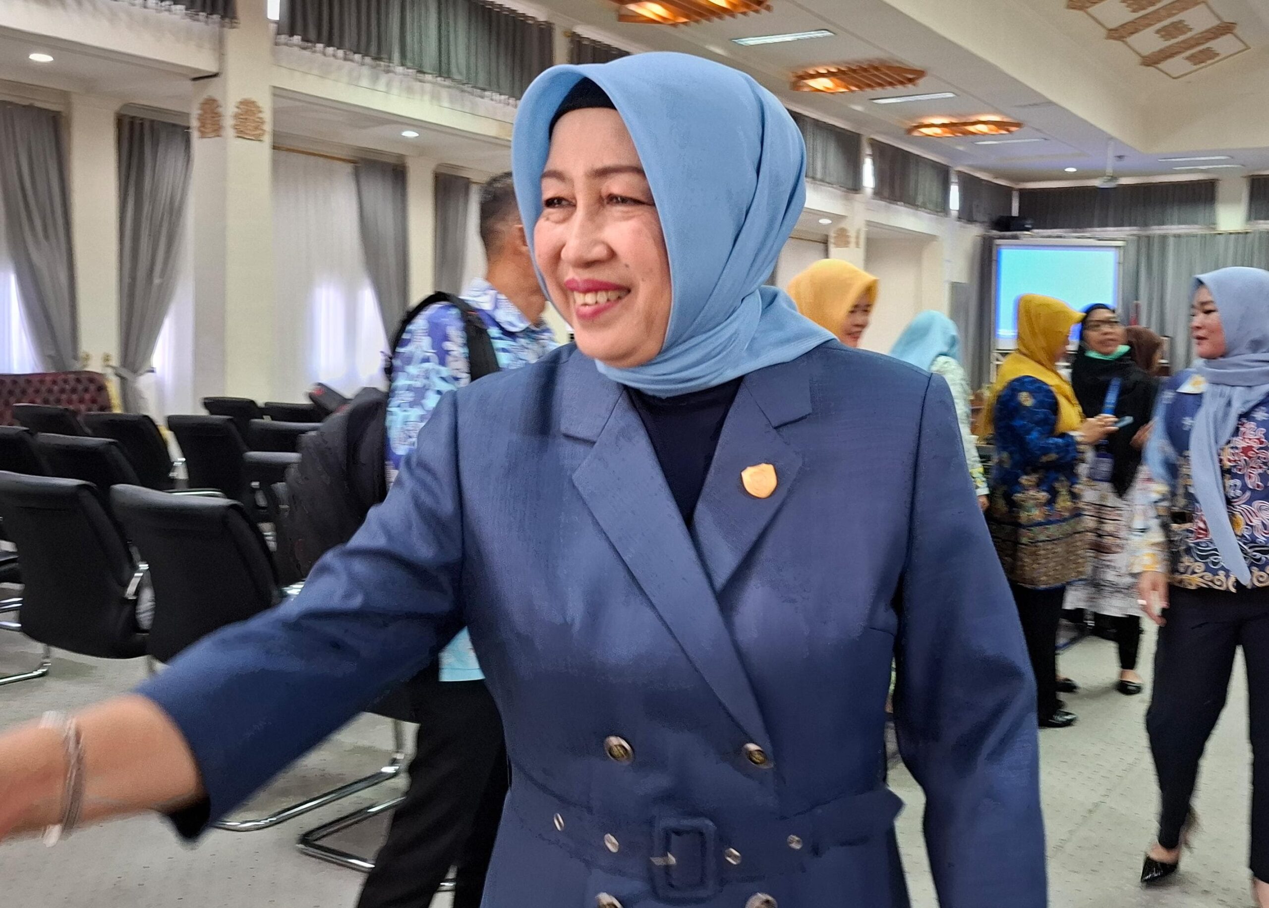 KETUA DPRD BARITO UTARA – Ir. Hj. Merry Rukaini, M.IP
