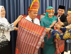 Wakil Bupati Mura Terima Penyematan Kehormatan Marga Lumban Gaol