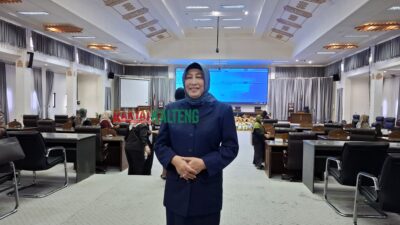 Ketua DPRD Barito Utara, Hj. Mery Rukaini setelah Rapat Paripurna di Ruang Rapat DPRD setempat, belum lama ini.
