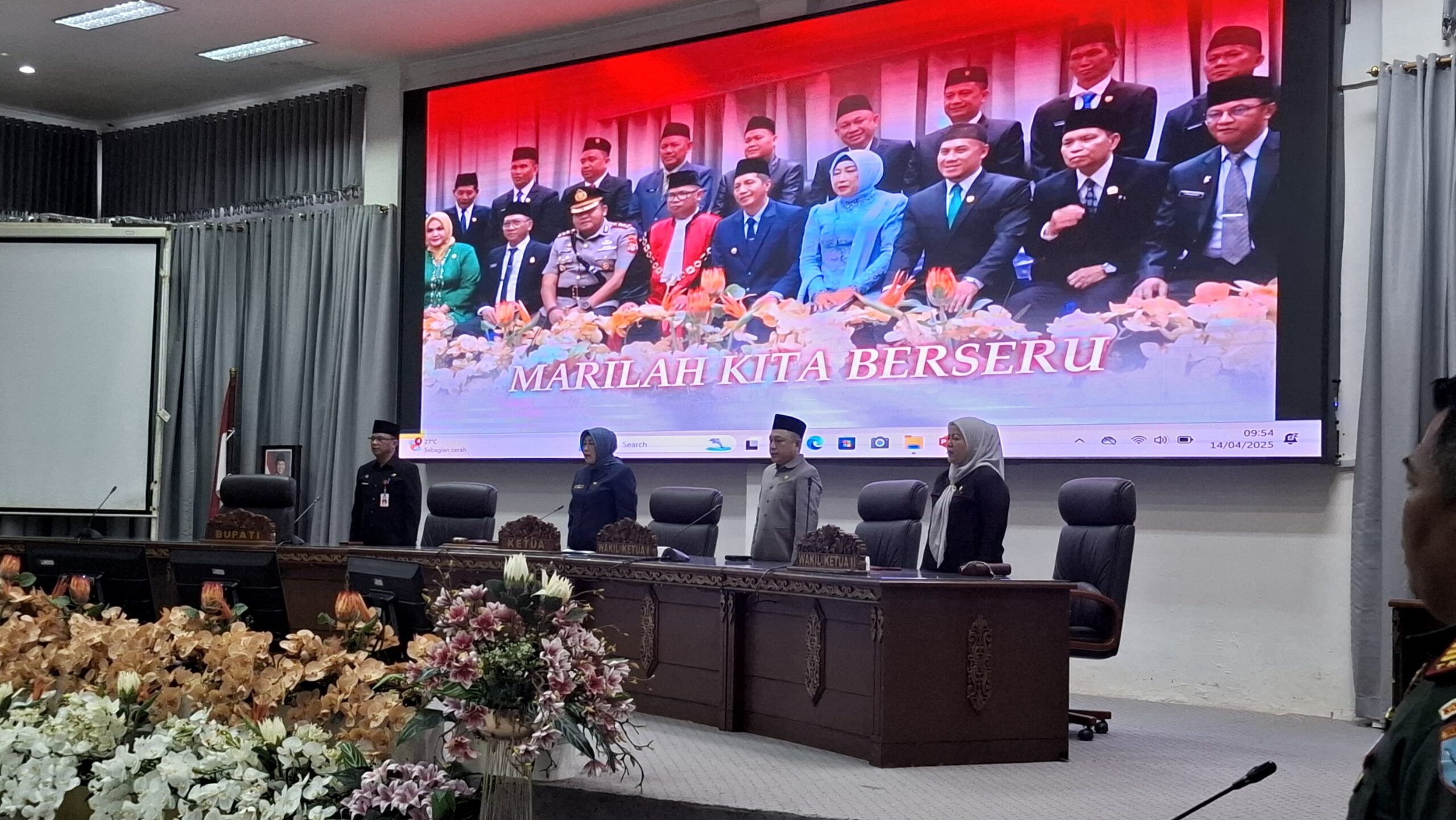 RAPAT PARIPURNA I - Rapat Paripurna I di DPRD Barito Utara, Senin (14/4).