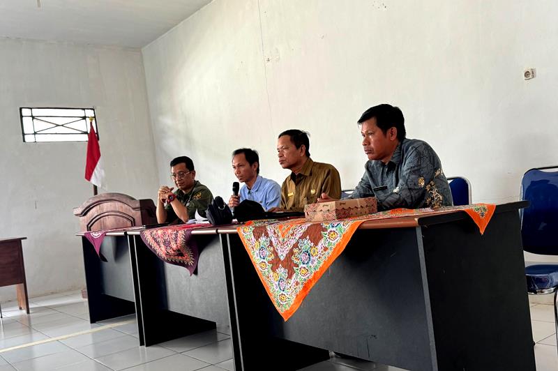 Anggota DPRD Barito Utara saat melakukan reses di wilayah Desa Sei Rahayu kecamatan Teweh tengah