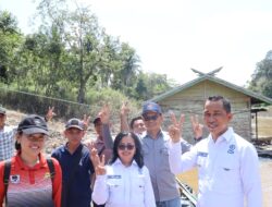 H Jimmy-Inri Blusukan ke Desa Pedalaman