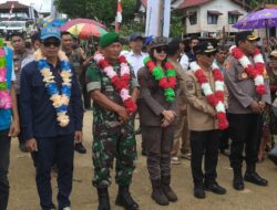 Kasatpol PP Damkar Mura Kawal Bupati dan Wakil Bupati Peresmian Listrik Desa di Desa Hingan Tokung