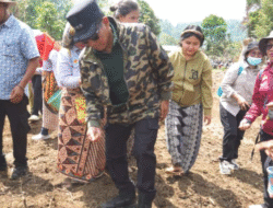 Bupati Heriyus Ajak Warga Murung Raya Manfaatkan Lahan Tidur