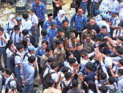 Satpol PP Mura Kawal Kunker Gubernur Kalteng ke SMAN 1 Puruk Cahu