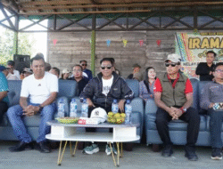 Bupati Saksikan Pertandingan Final Voli di Laung Tuhup