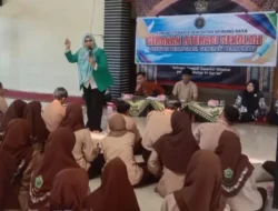 Dina Maulidah Tekankan Pentingnya Literasi dan Etika bagi Pelajar Mura