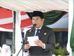 Wakil Bupati Barito Utara Turut Serahkan Satya Lencana Dan Purna Bakti Kepada ASN Lingkup Kemenag