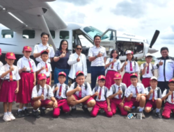 Kedatangan Bupati Mura dan Ketua TP-PKK Disambut Antusias Pelajar