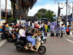 Tingkatkan Kepedulian Sosial, Disdalduk KB P3A Barut Gelar Kegiatan Bagi Takjil