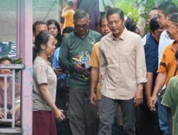 Pemkab Barut Serahkan Bantuan Kepada Korban Kebakaran Jalan Meranti