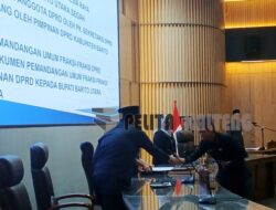 F-PD Sampaikan Pemandangan Umum Pada Paripurna Pembahasan Lima Raperda