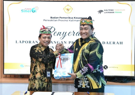 Penyerahan Laporan Keuangan Pemerintah Daerah (LKPD) Pemerintah Provinsi (Pemprov) Kalimantan Tengah (Kalteng) Tahun Anggaran 2025.
