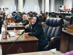 Anggota Komisi III DPRD Barito Utara Berikan Dukungan dan Apresiasi Pelatihan Menjahit Lanjutan