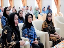 Hadiri Pelepasan Peserta Didik PAUD Bunda Piara, Anggota DPRD Barito Utara Rosi Wahyuni Sampaikan Pendidikan Usia Dini Bentuk Karakter Anak