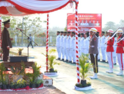 Penurunan Sang Merah Putih di Murung Raya Berlangsung Tertib dan Penuh Khidmat