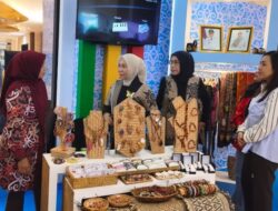 Hadiri HUT Dekranas, Ketua Dekranasda Barito Utara Turut Dukung Produk Unggulan UMKM