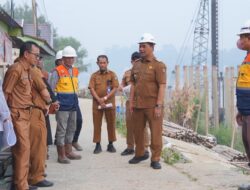 Pastikan Berjalan Lancar Bupati Barito Utara Tinjau Dua Progres Pembangunan WFC dan Jembatan Lemo