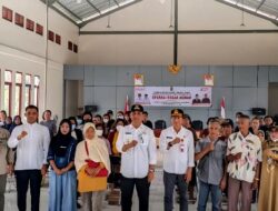 Ikuti Safari Jum’at Anggota DPRD Barut Turut Tinjau Operasi Pasar Penyeimbang dan Penyerahan SIP Pintar