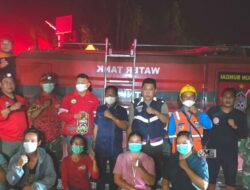 Pantau Karhutla Malam Hari, Heriyus Ingatkan Petugas Tak Abaikan Keselamatan