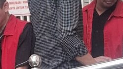Oknum Berbaju Preman Mengaku Staf Kejari Kotim Paksa Wartawan Hapus Foto Sidang di PN Sampit